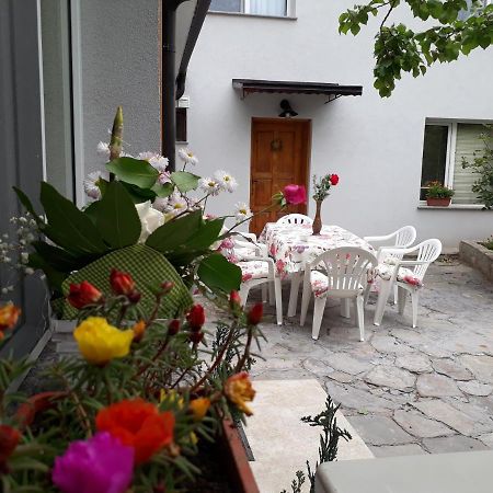 Guest House Sahat Hill Plovdiv Eksteriør bilde