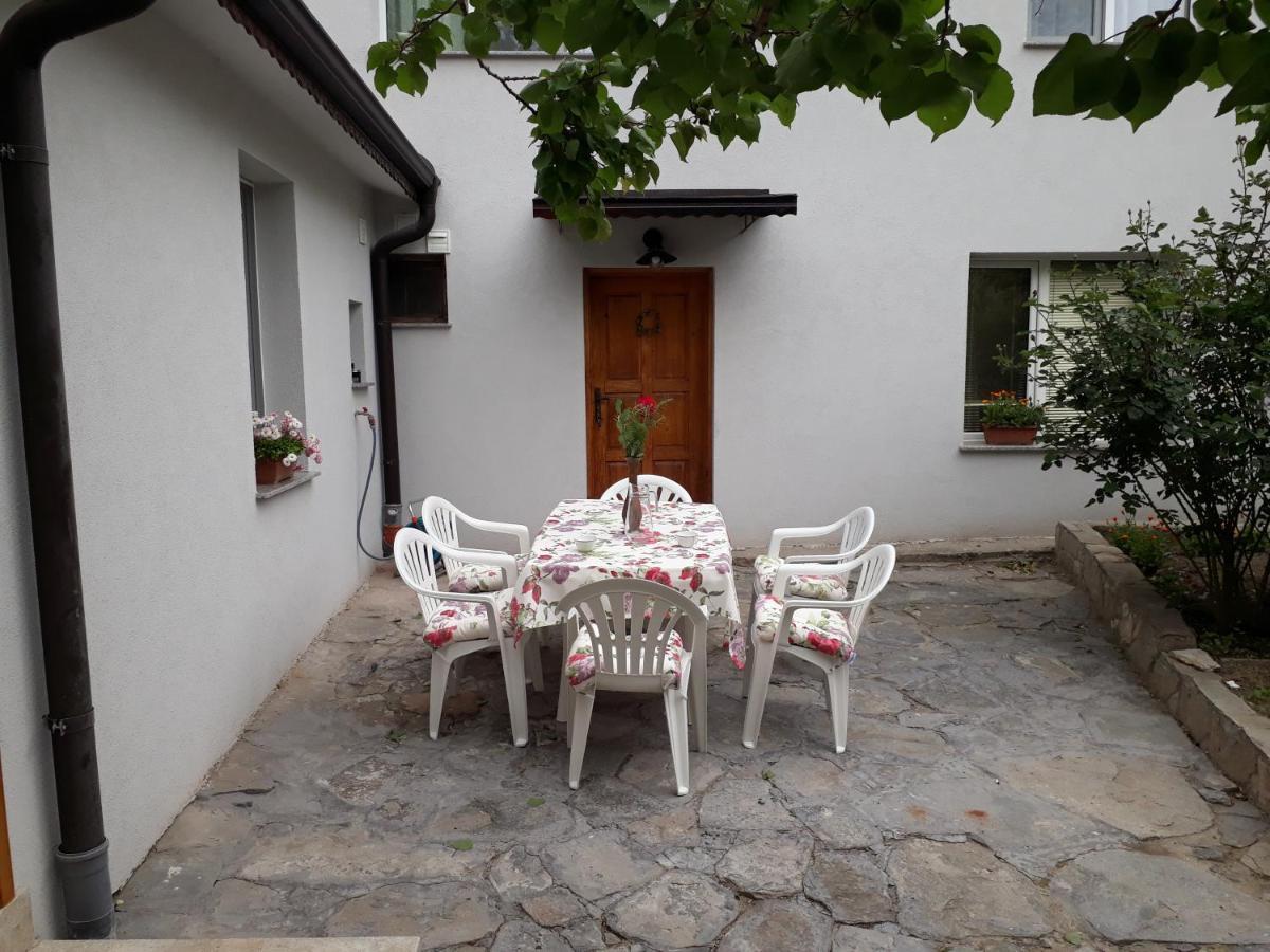 Guest House Sahat Hill Plovdiv Eksteriør bilde